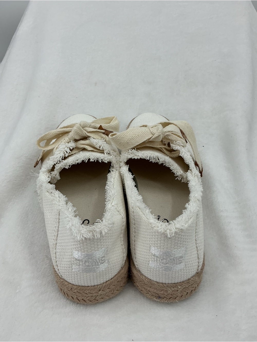 TOMS Cream Canvas Bow-Accent Slip-On Flats B48 - Picture 3 of 6